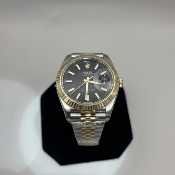 Rolex Datejust 41 Black Dial, Yellow Rolesor Jubilee (Ref. 126333)