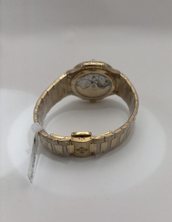 Patek Philippe Nautilus 7118/1200R‑001 – 35.2 mm Rose Gold with Diamond Bezel - Image 4