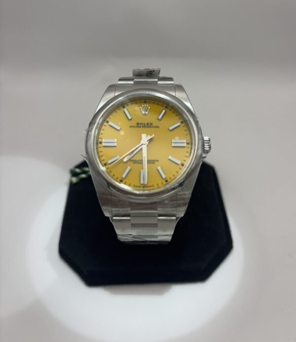 Rolex Oyster Perpetual 41 – Ref. 124300 (Yellow Dial) 41 mm Stainless Steel Smooth Bezel