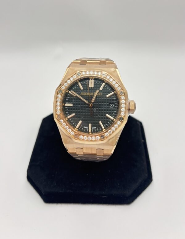 Audemars Piguet Royal Oak Selfwinding 37 mm – Ref. 15551OR.ZZ.1356OR.05