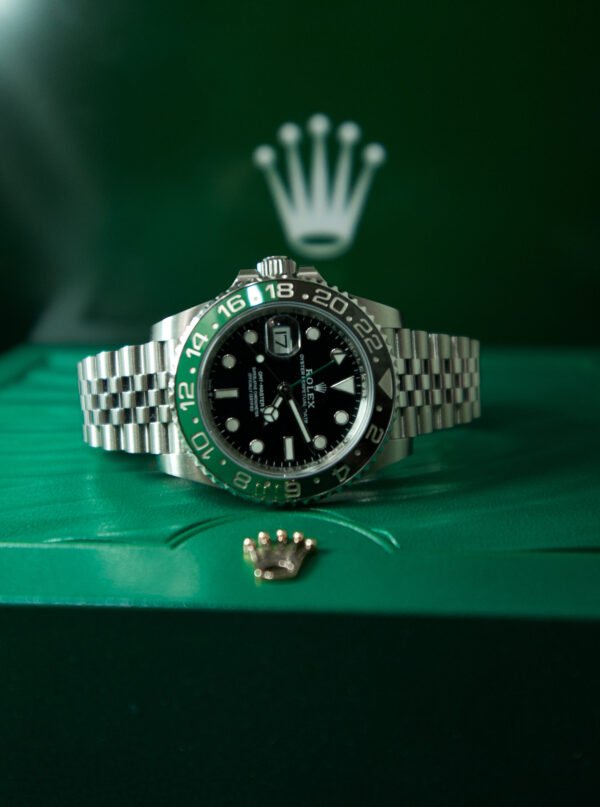 Rolex GMT-Master II “Sprite” – 40 mm Steel Case, Black Dial, Green/Black “Sprite” Bezel (Ref. 126720VTNR) - Image 2