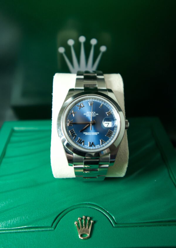 Rolex Datejust 41 mm – Blue Roman Dial with Smooth Bezel (Ref. 116300)
