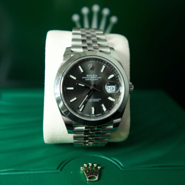 Rolex Datejust 41 mm – Slate Dial, Smooth Bezel, Jubilee Bracelet (Ref. 126300)